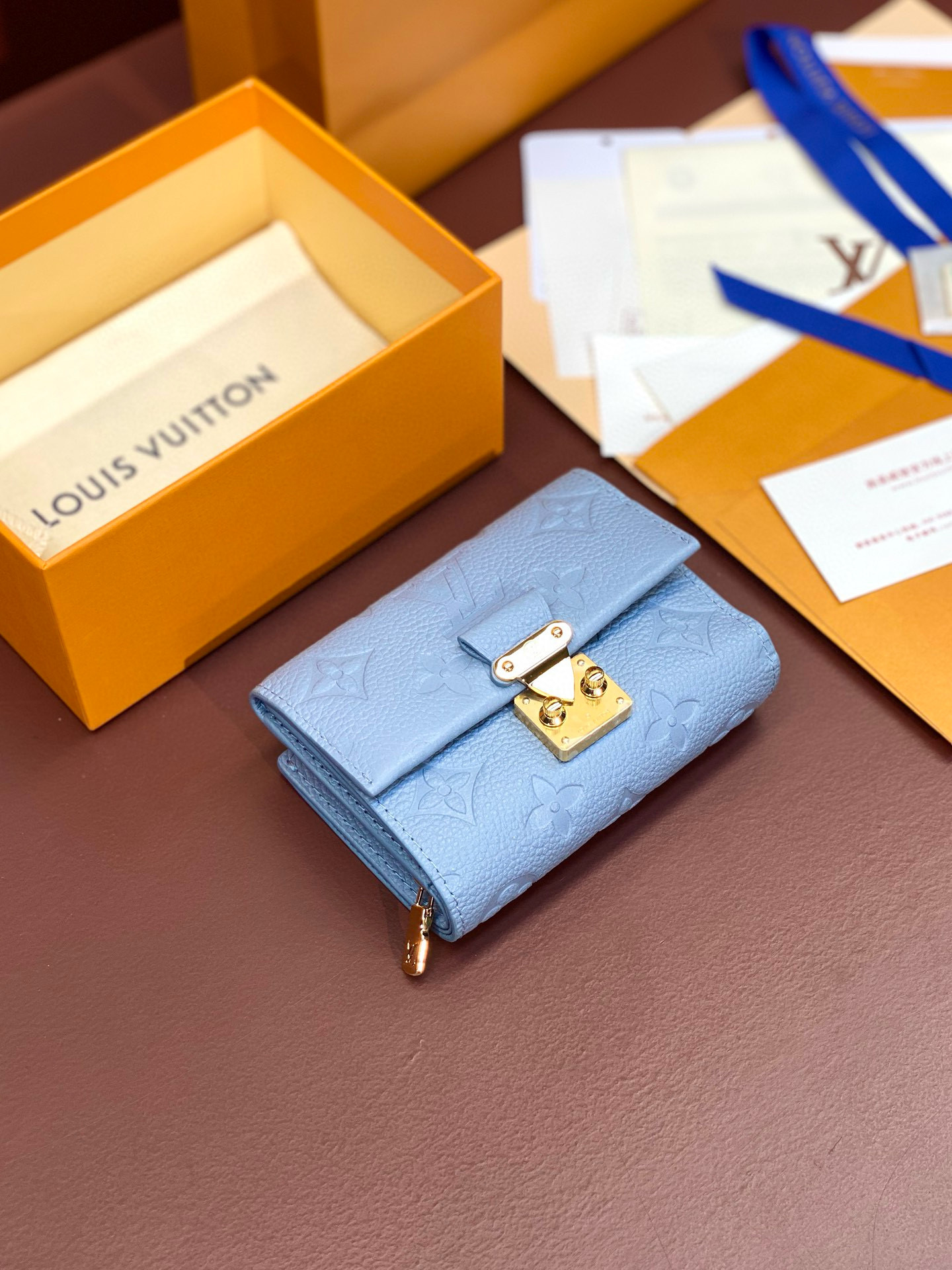 루이비통 여자 반지갑 M82926