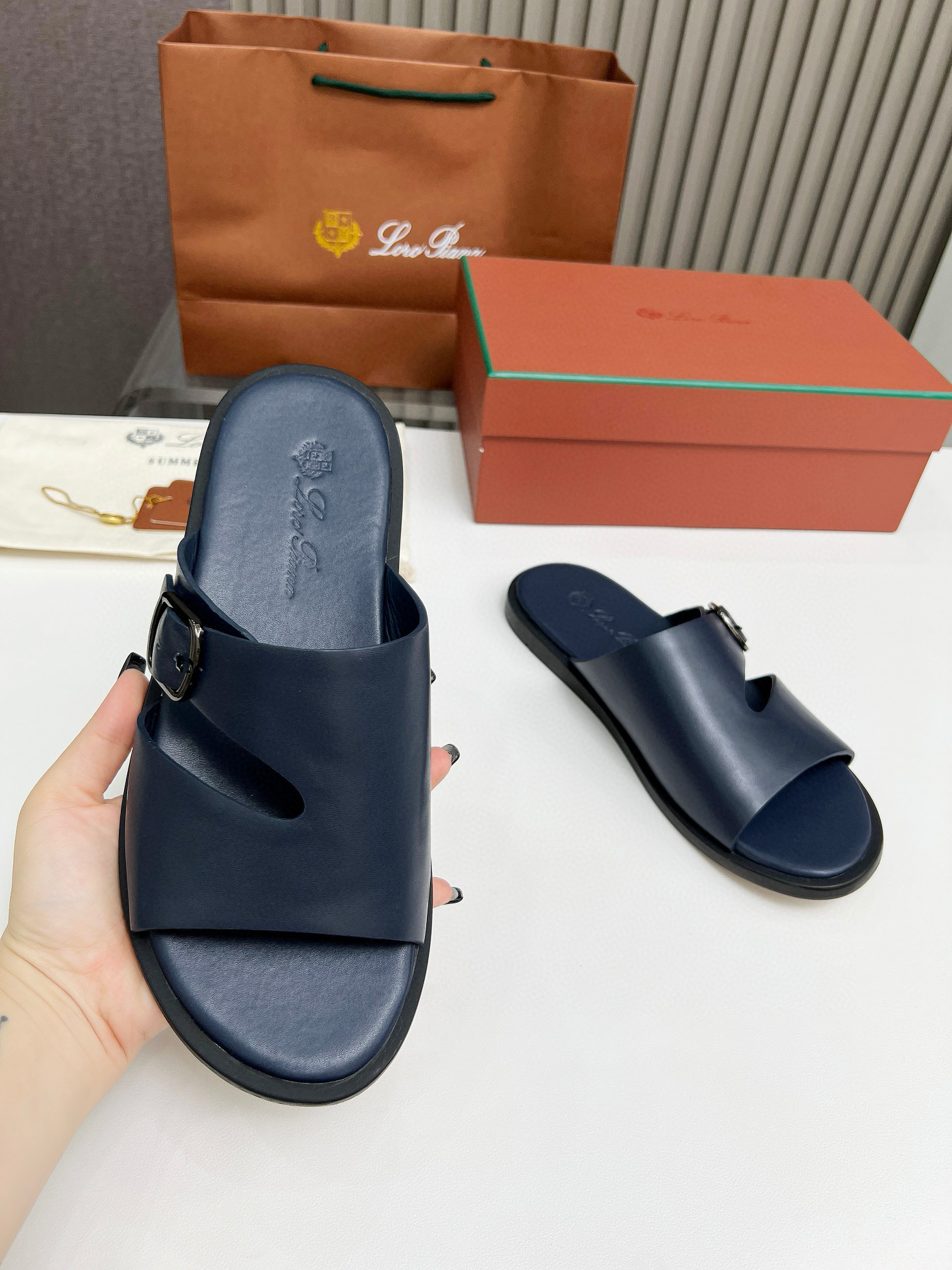 로로피아나 남자 슬리퍼
