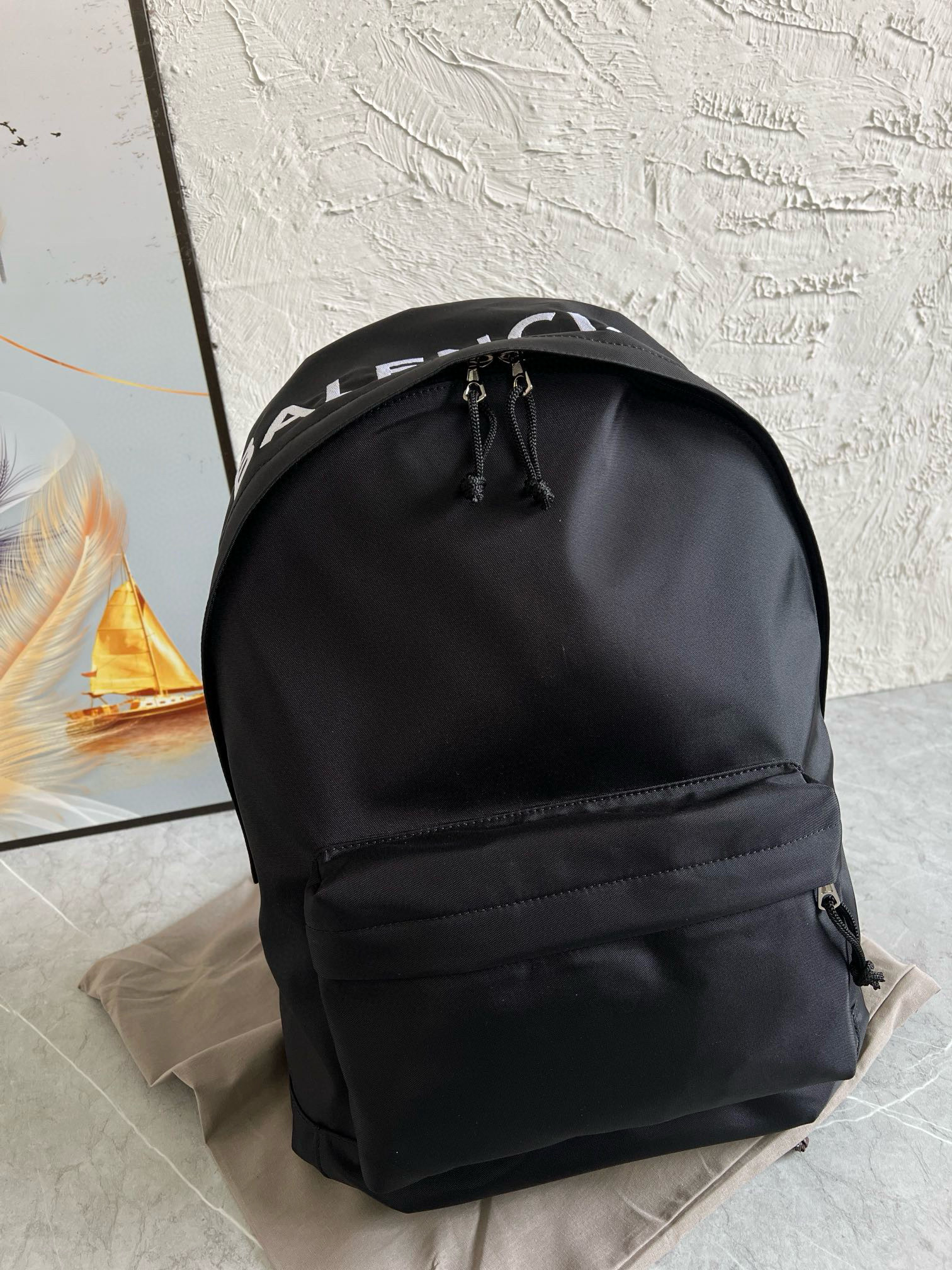 발렌시아가 백팩