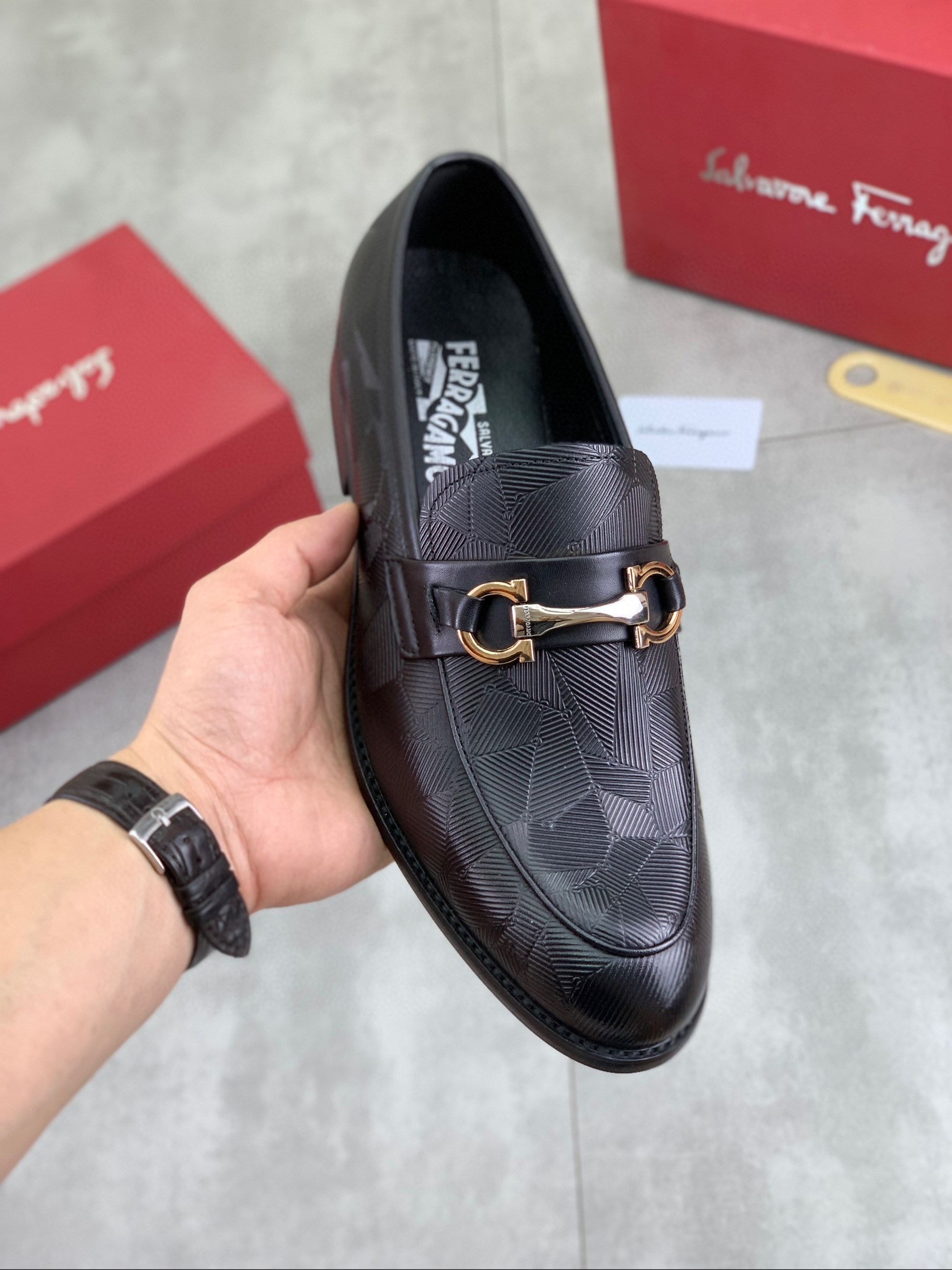 페라가모 남자 구두