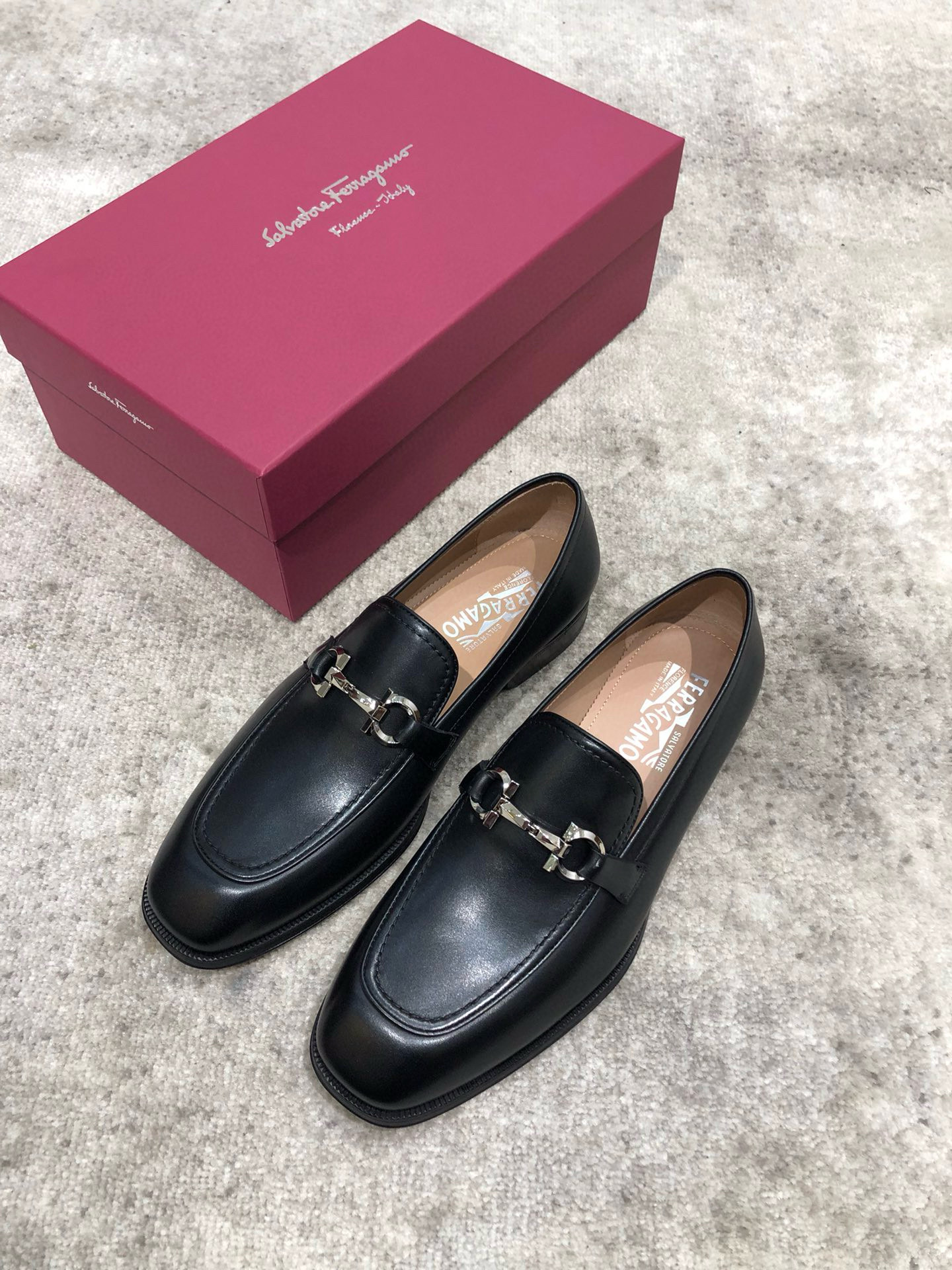 페라가모 남자 구두