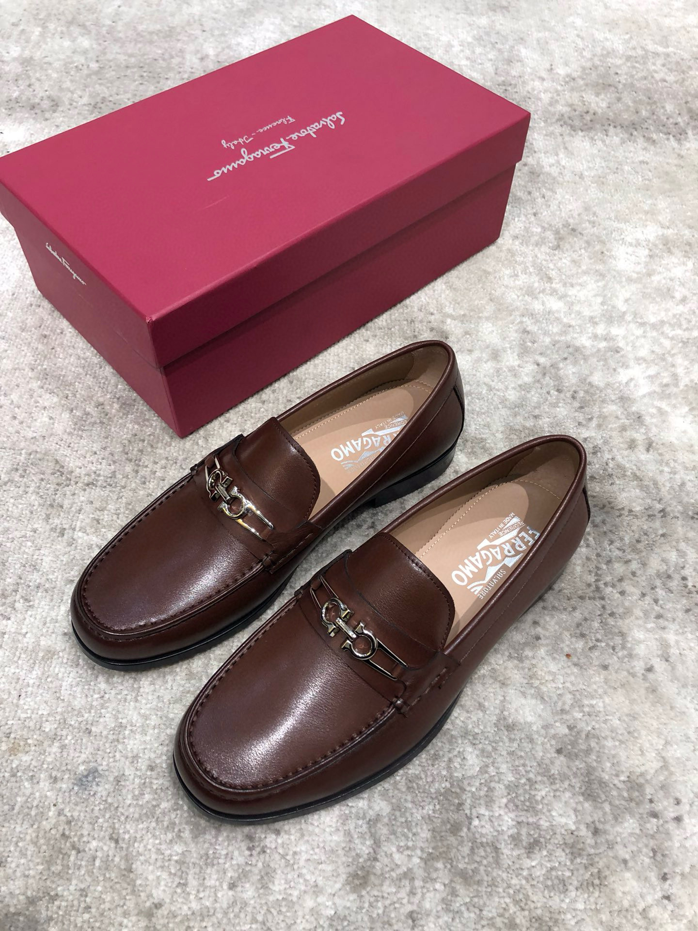 페라가모 남자 구두