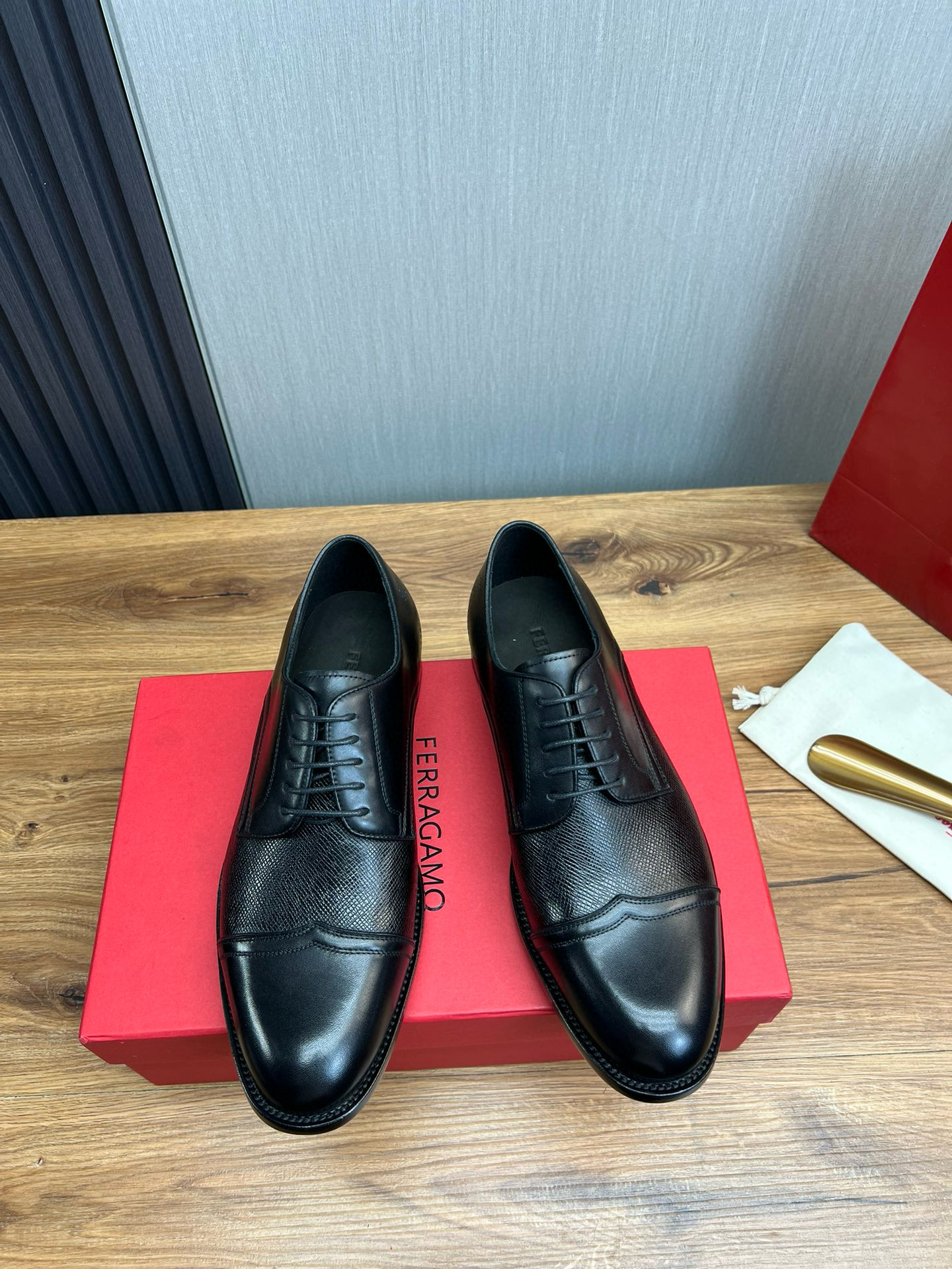 페라가모 남자 구두