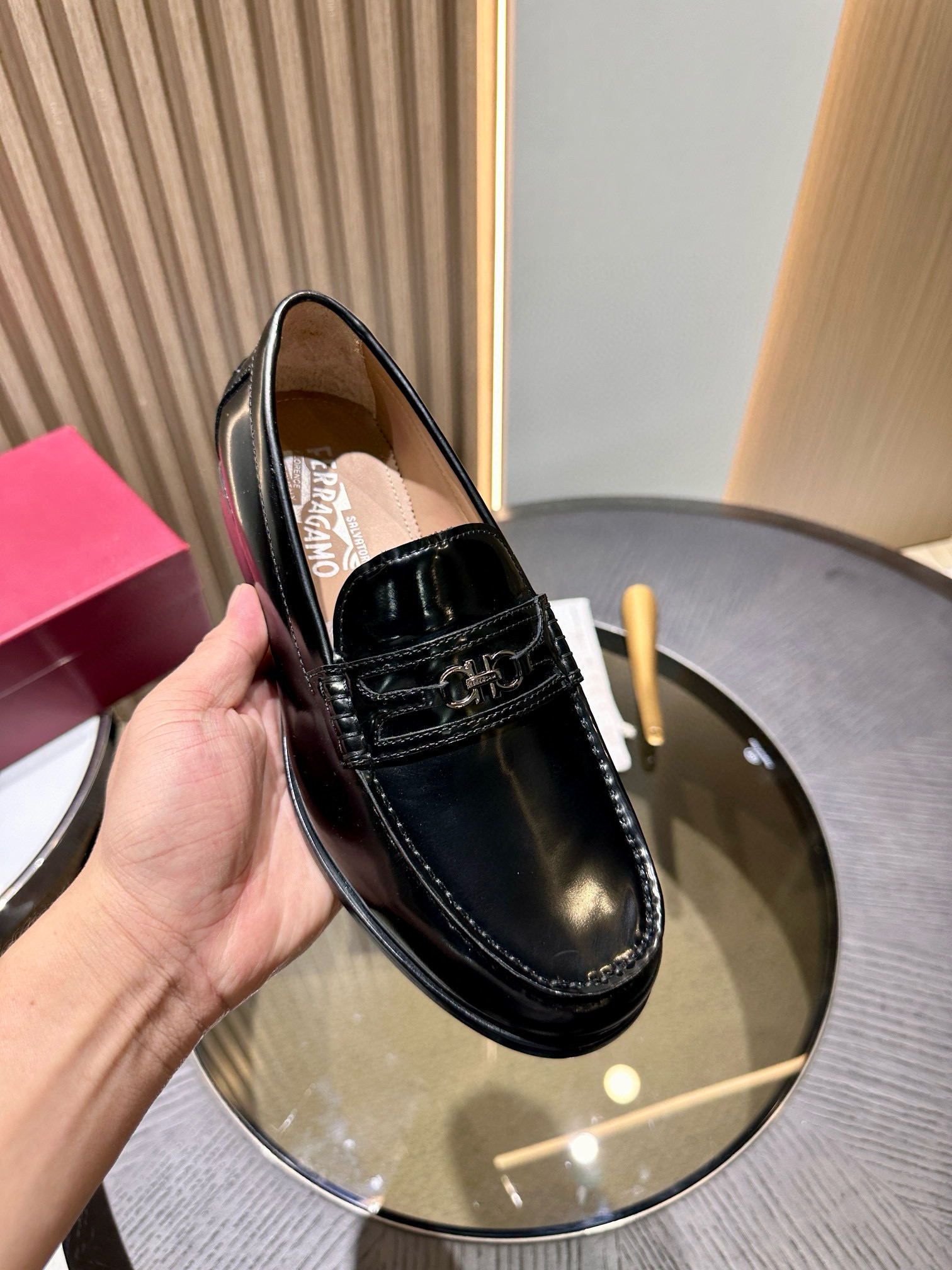 페라가모 남자 구두