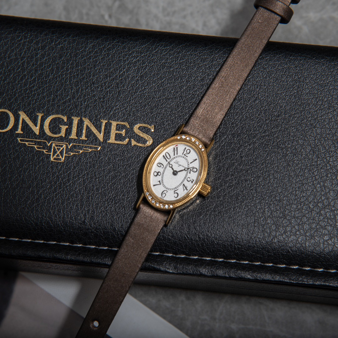 론진 A급 여자시계