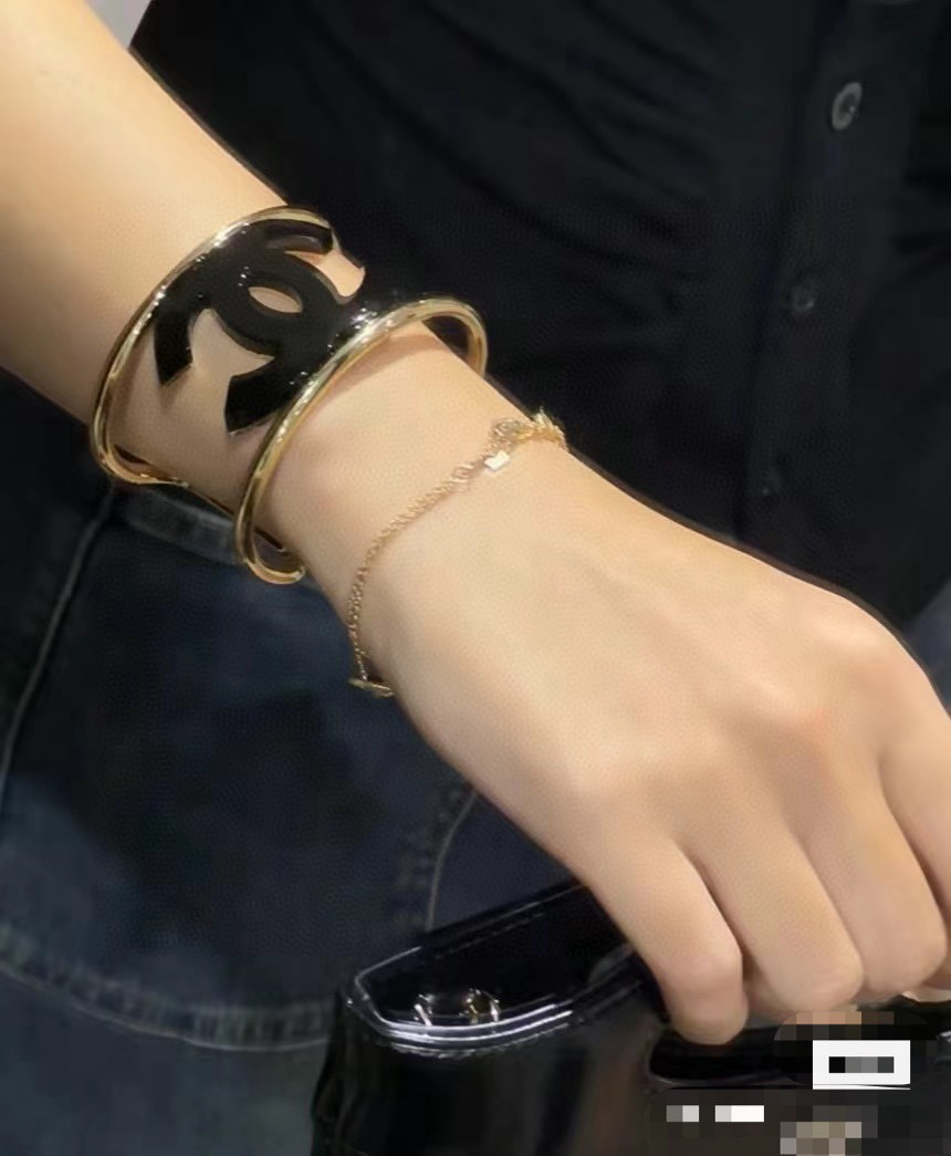 샤넬 팔찌
