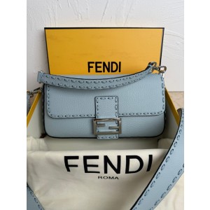 펜디 여자가방 600