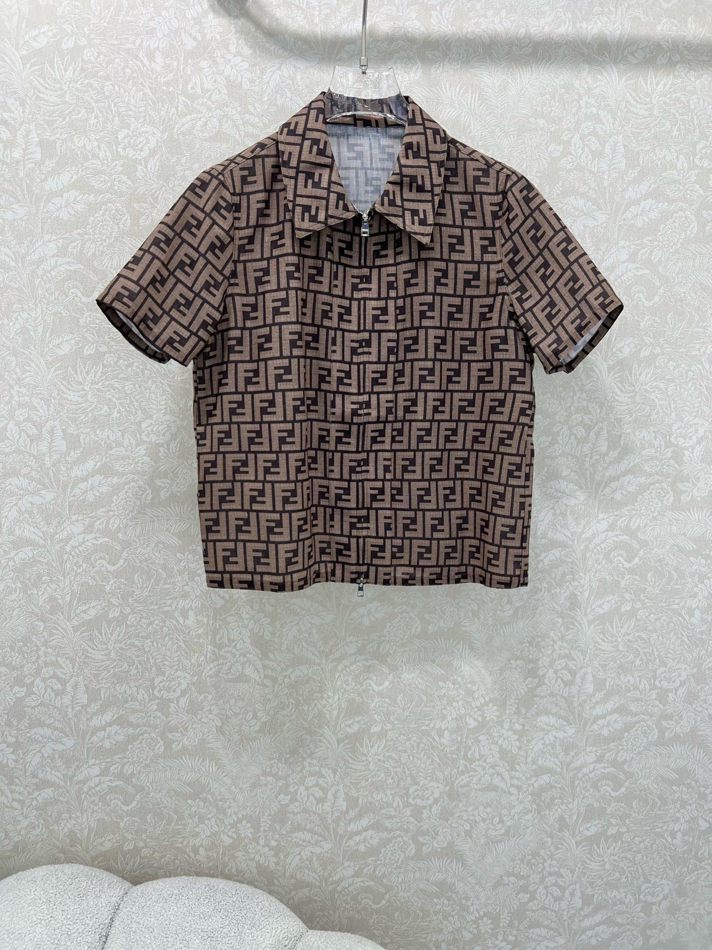 펜디 여자 반팔티