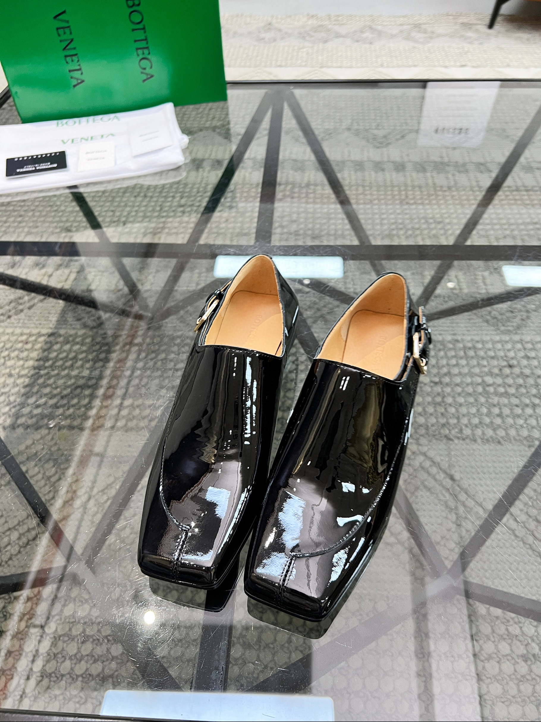 보테가베네타 남녀공용 구두