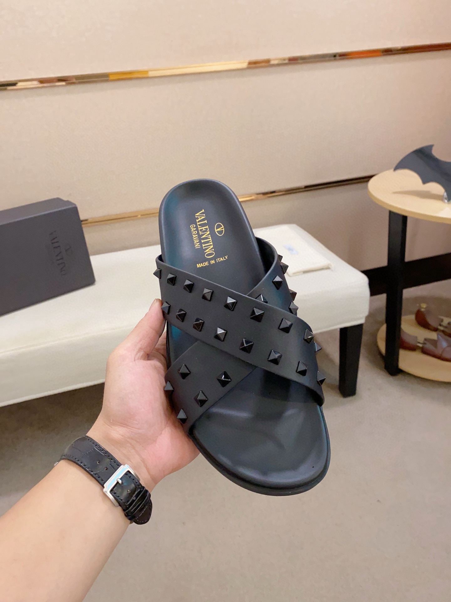 발렌티노 남녀공용 슬리퍼
