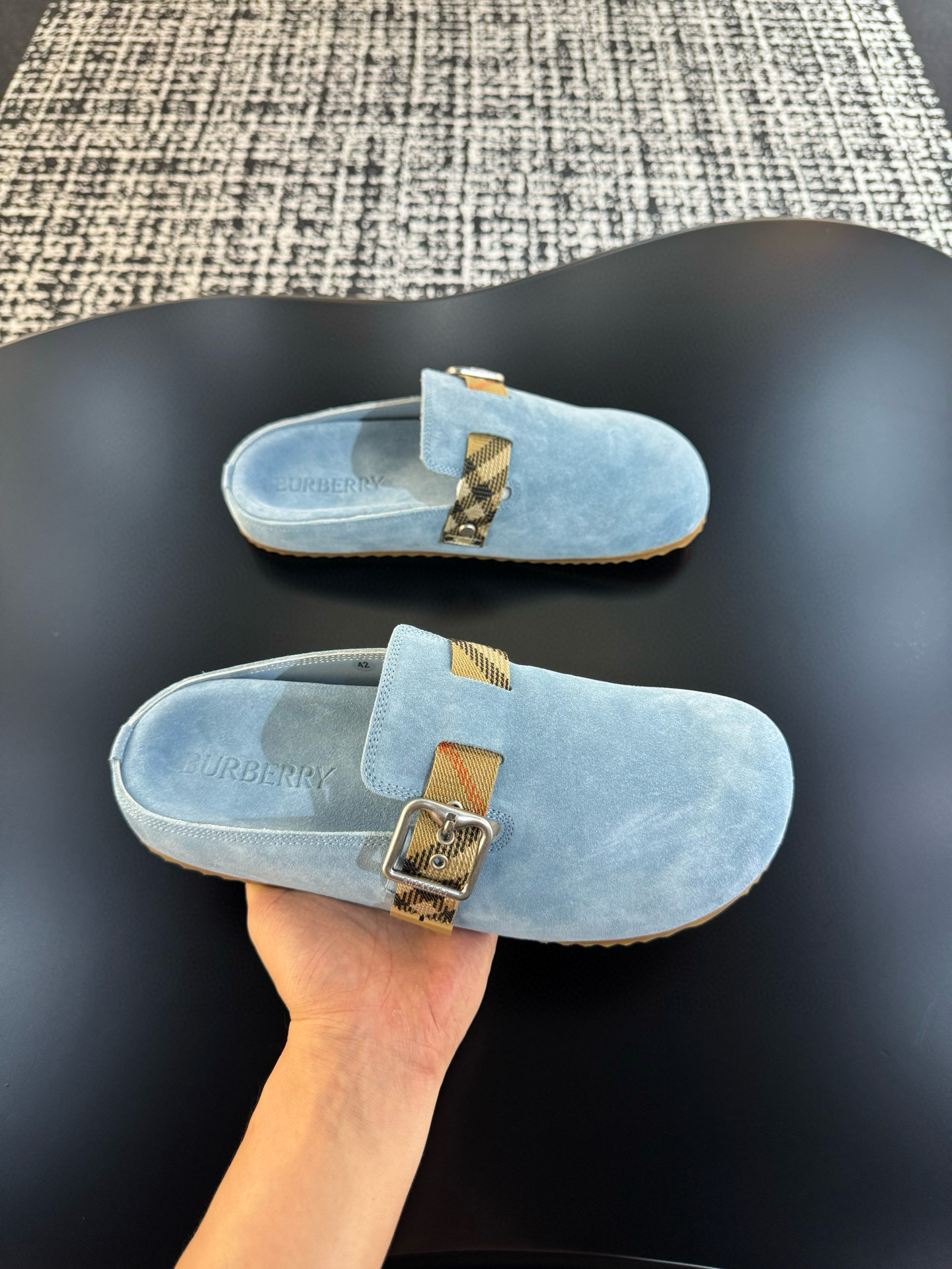 버버리 남자 슬리퍼