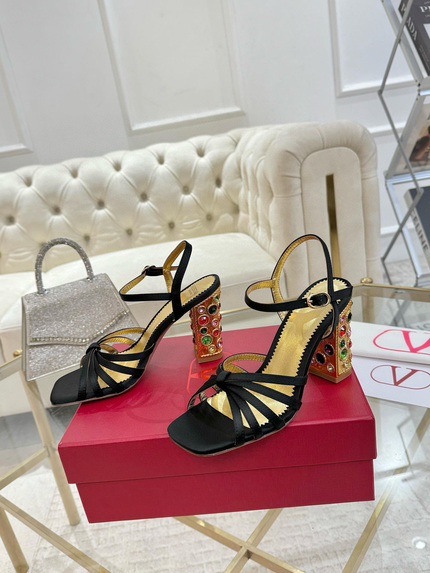 발렌티노 9cm 여자 샌들