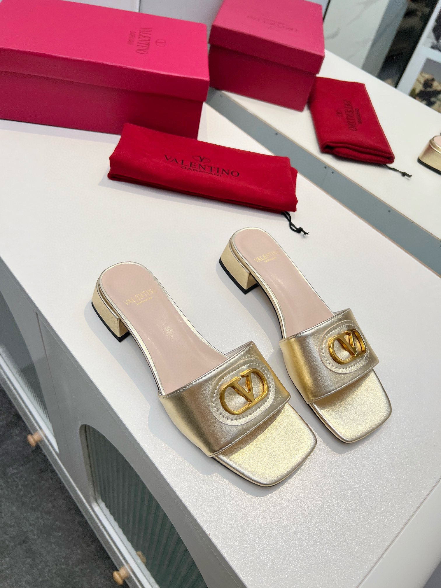 발렌티노 3cm 여자 슬리퍼