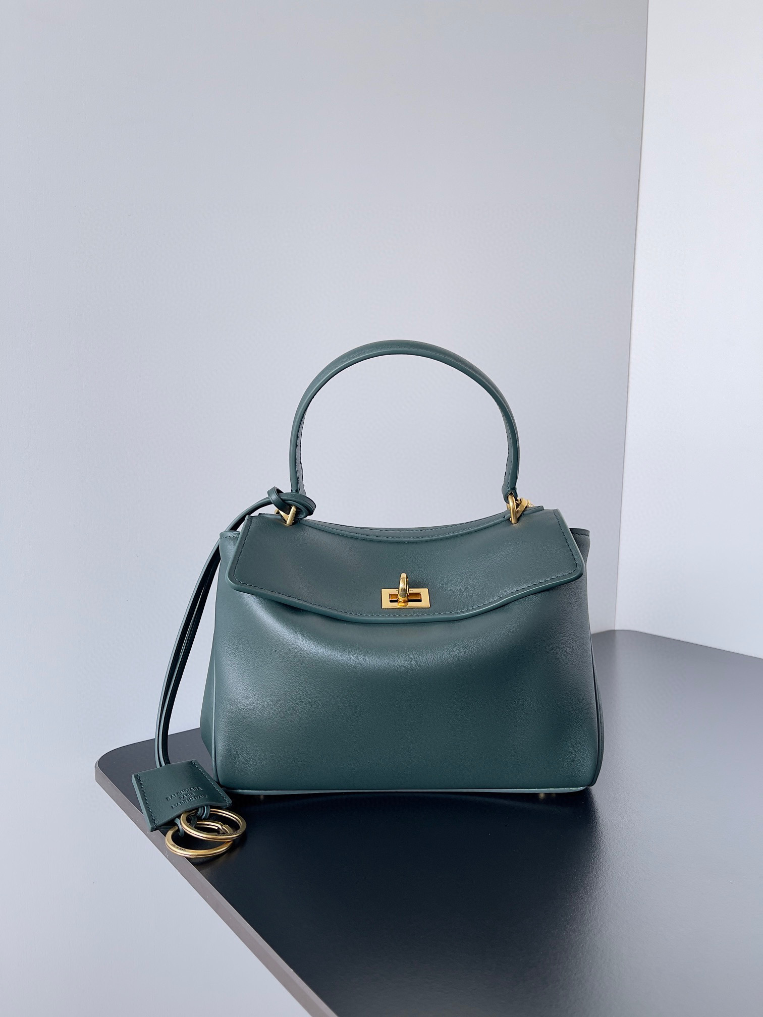 발렌시아가 여자가방