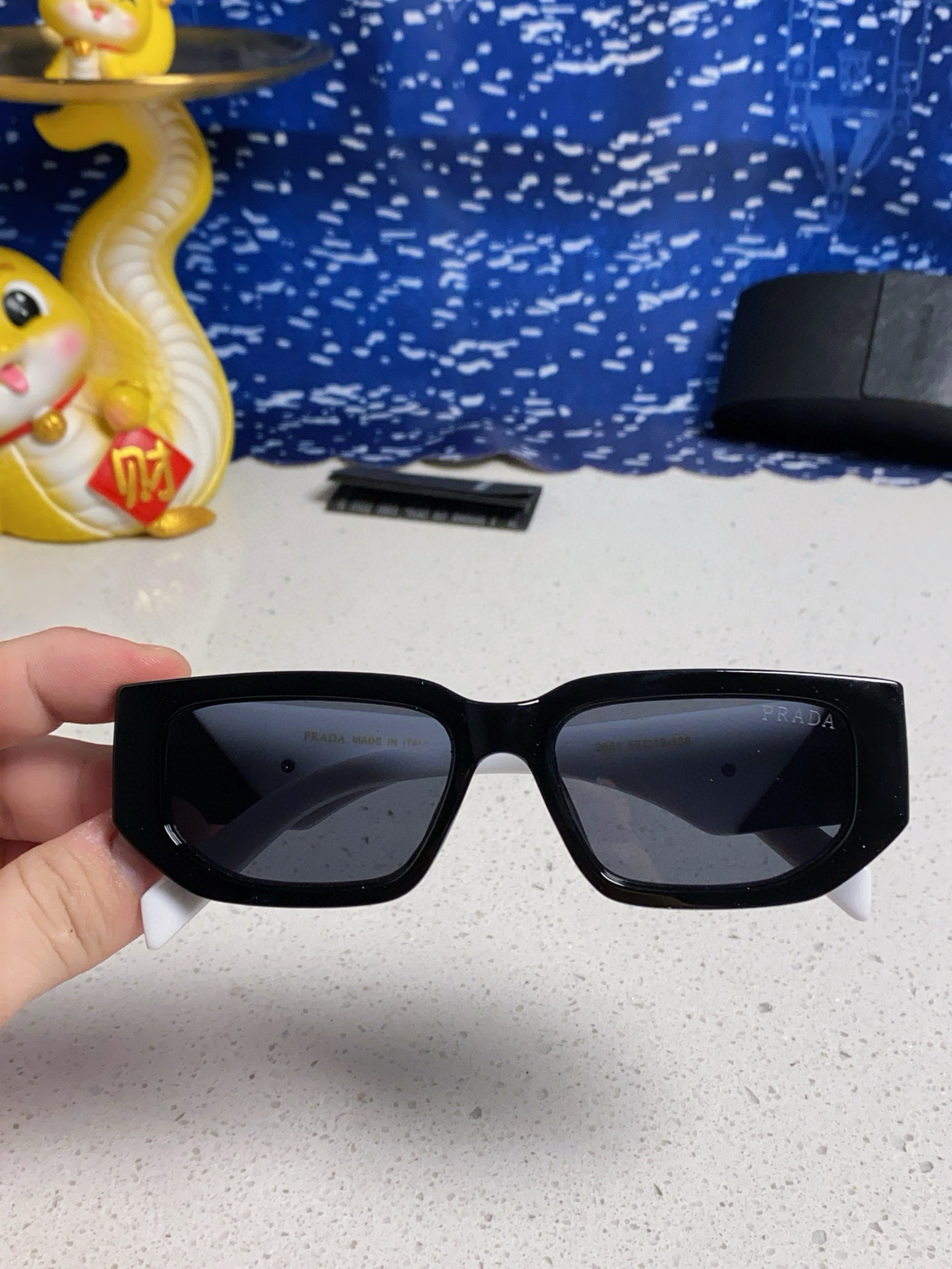 프라다 선글라스