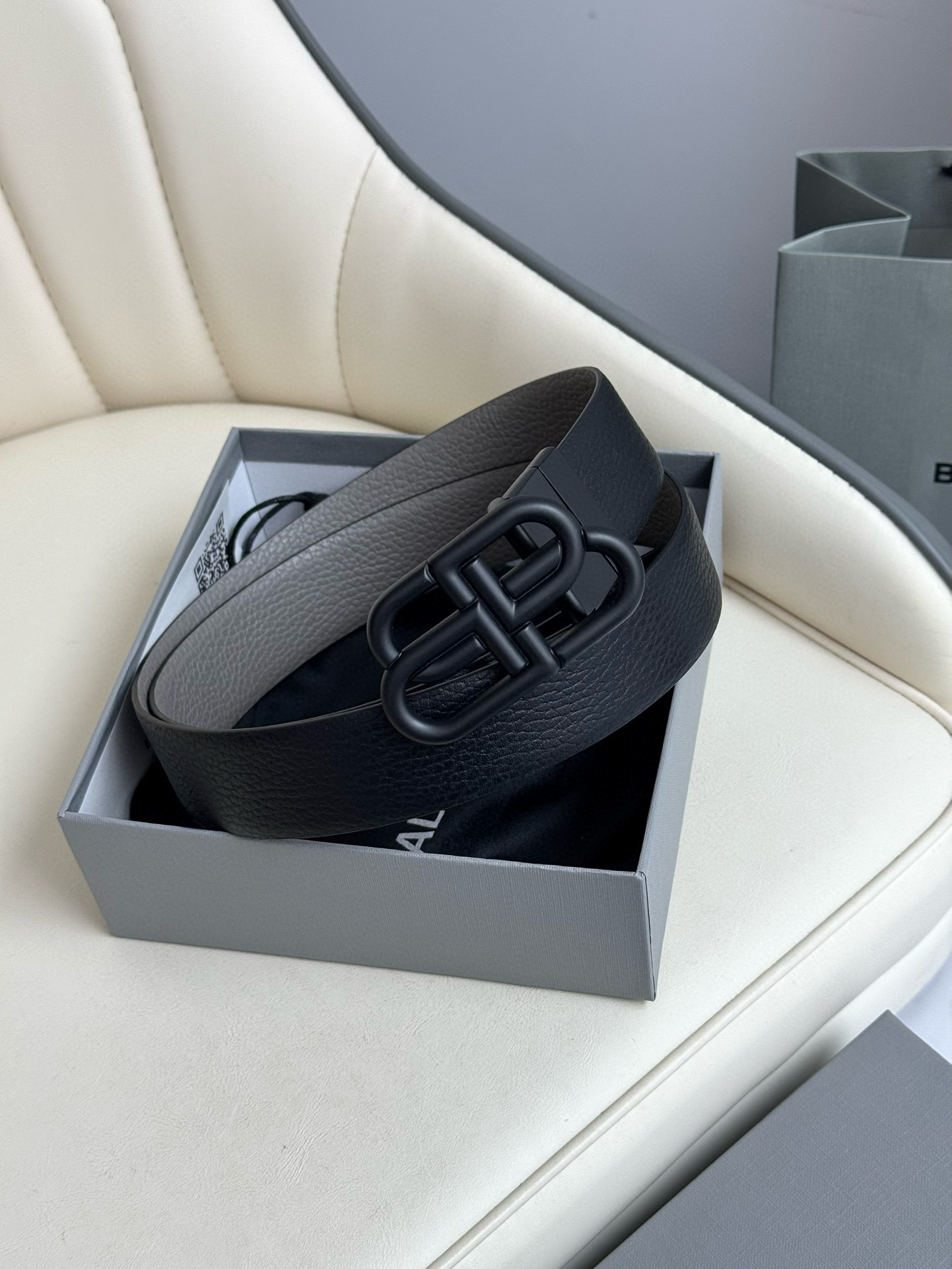 발렌시아가 남자 벨트