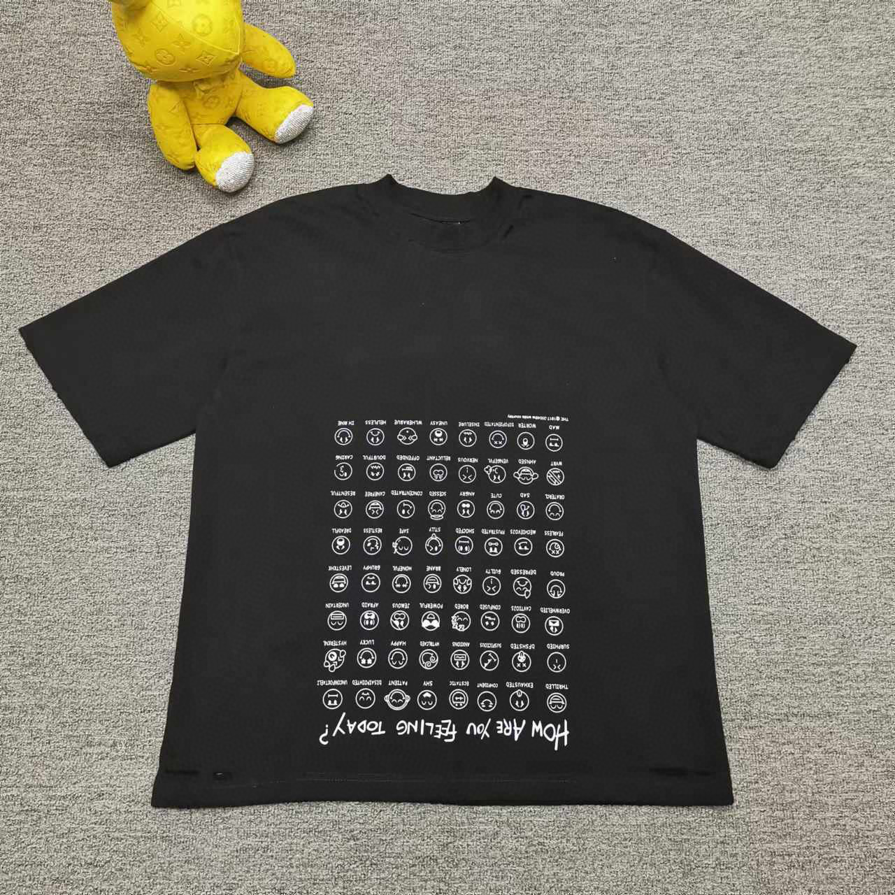 발렌시아가 남녀공용 반팔티