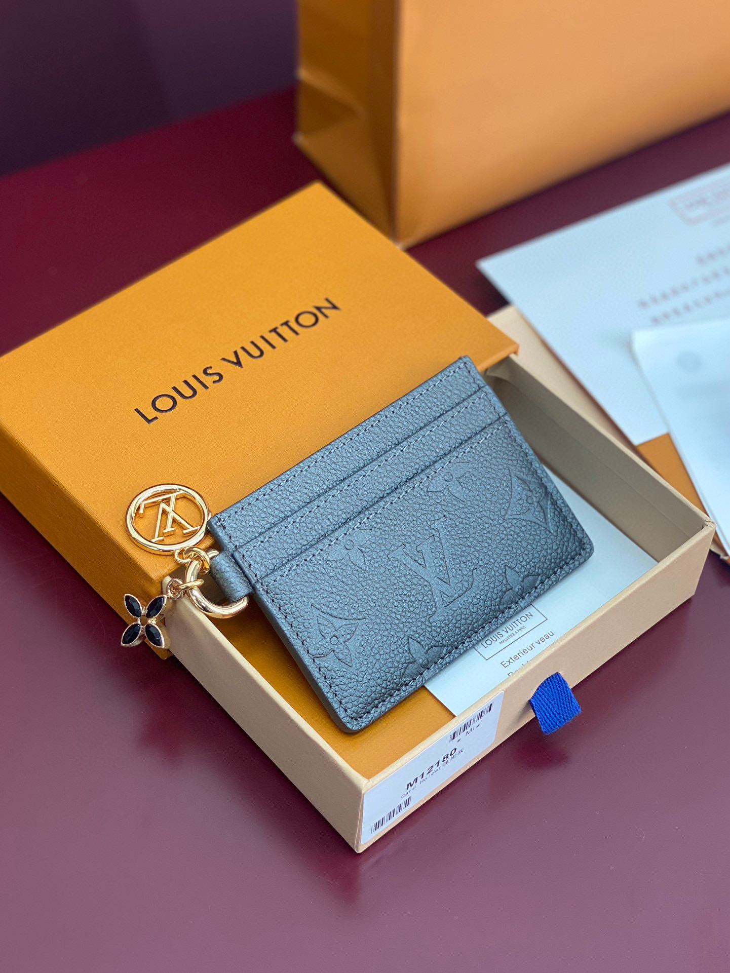 루이비통 M12180 카드지갑 머니클립