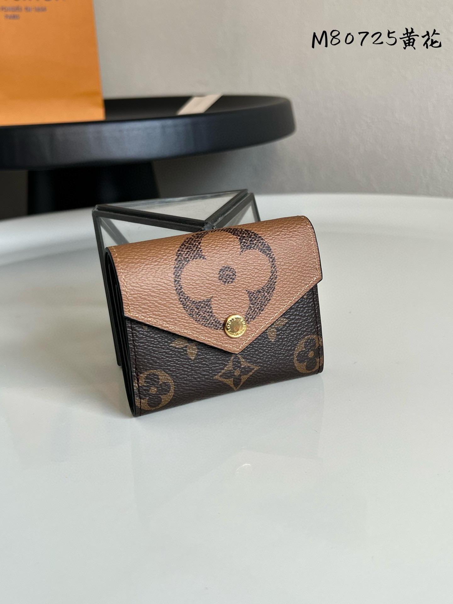 루이비통 M80725 카드지갑 머니클립