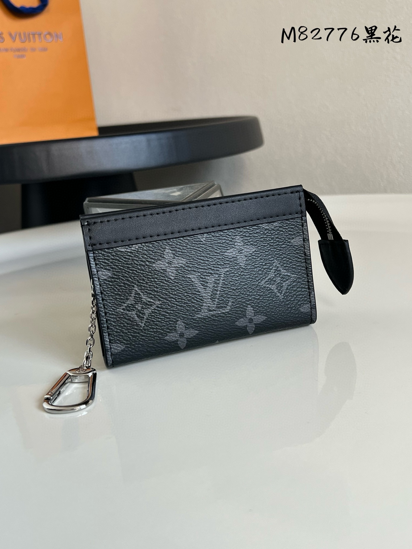 루이비통 M82776 카드지갑 머니클립