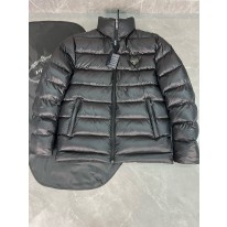 프라다 남녀공용 패딩