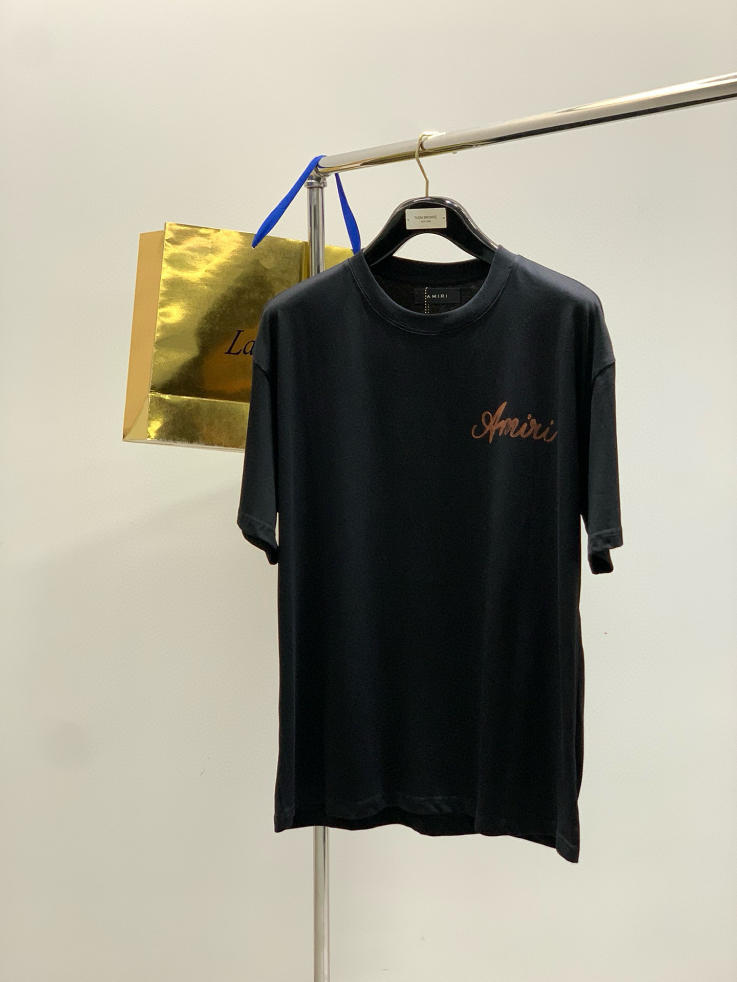 아미 아미리 남자 반팔티