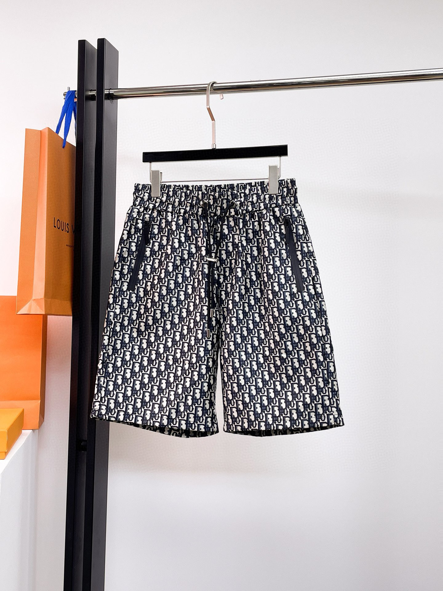 디올 남자 반바지