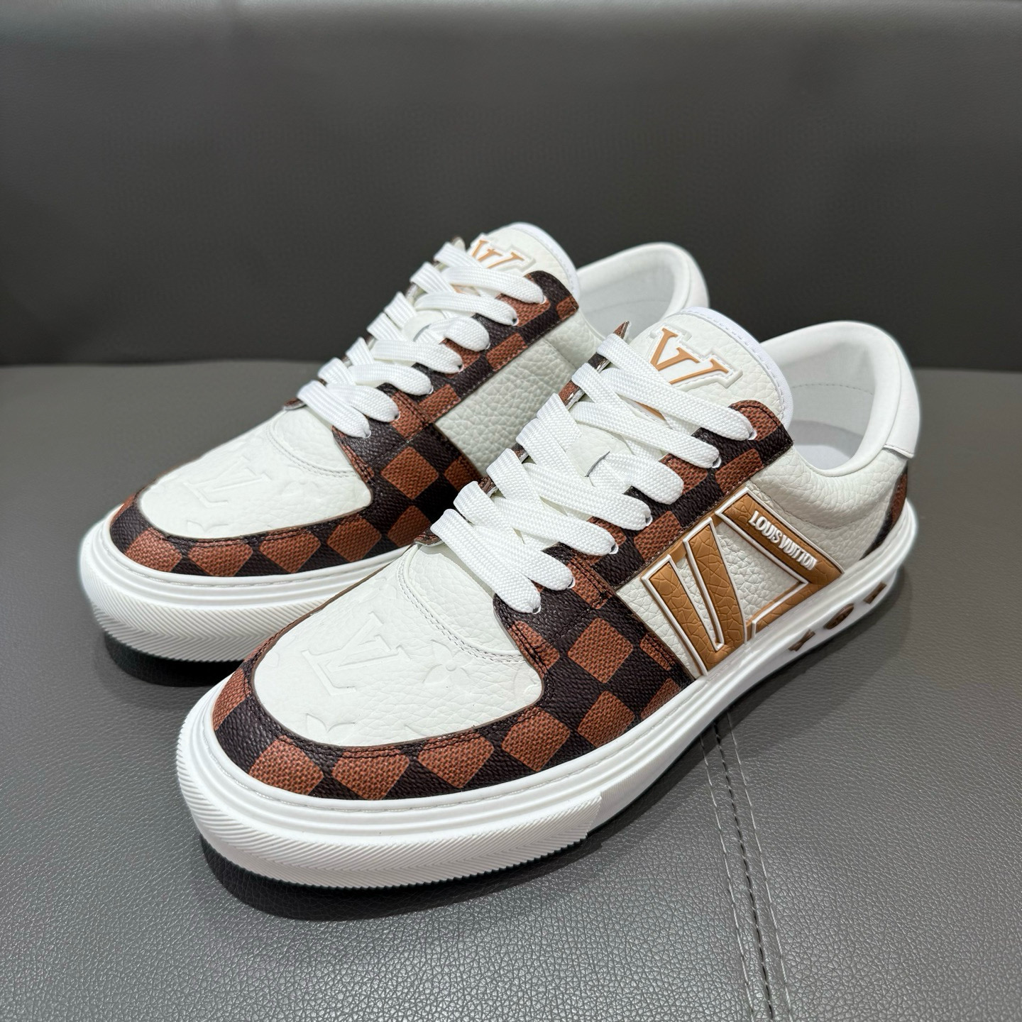 루이비통 남자 신발 운동화 스니커즈