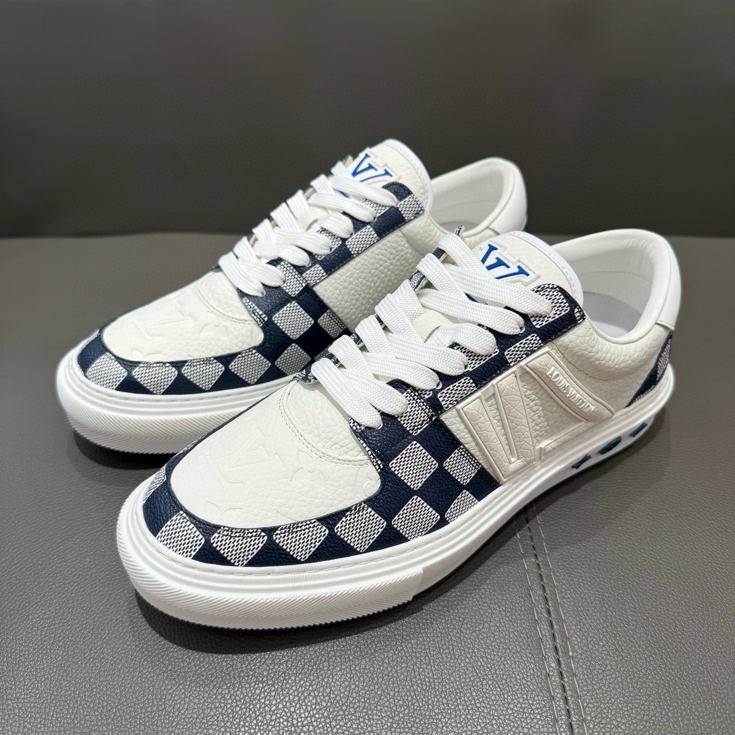 루이비통 남자 신발 운동화 스니커즈