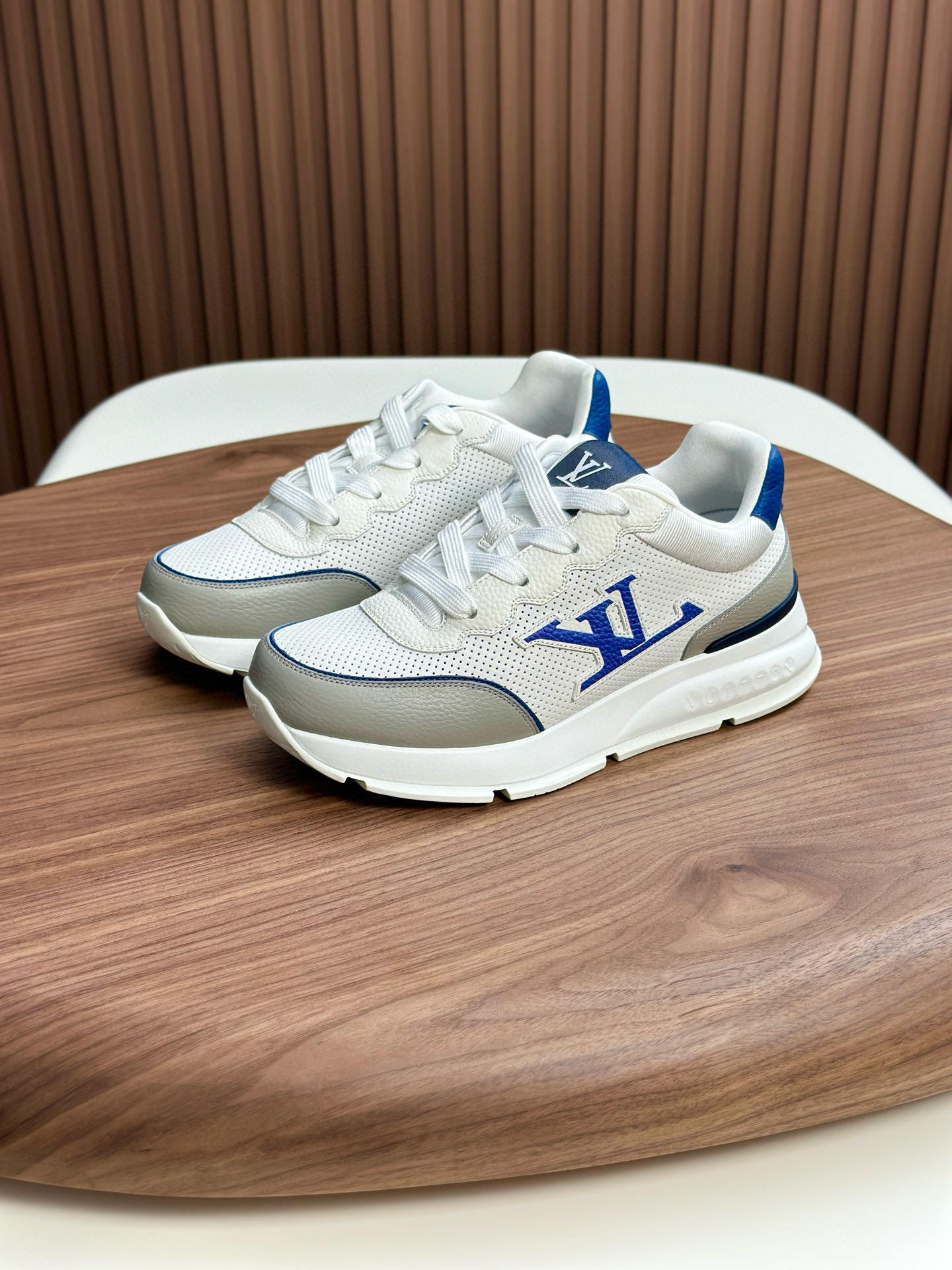 루이비통 트레이너 남자 신발 운동화 스니커즈