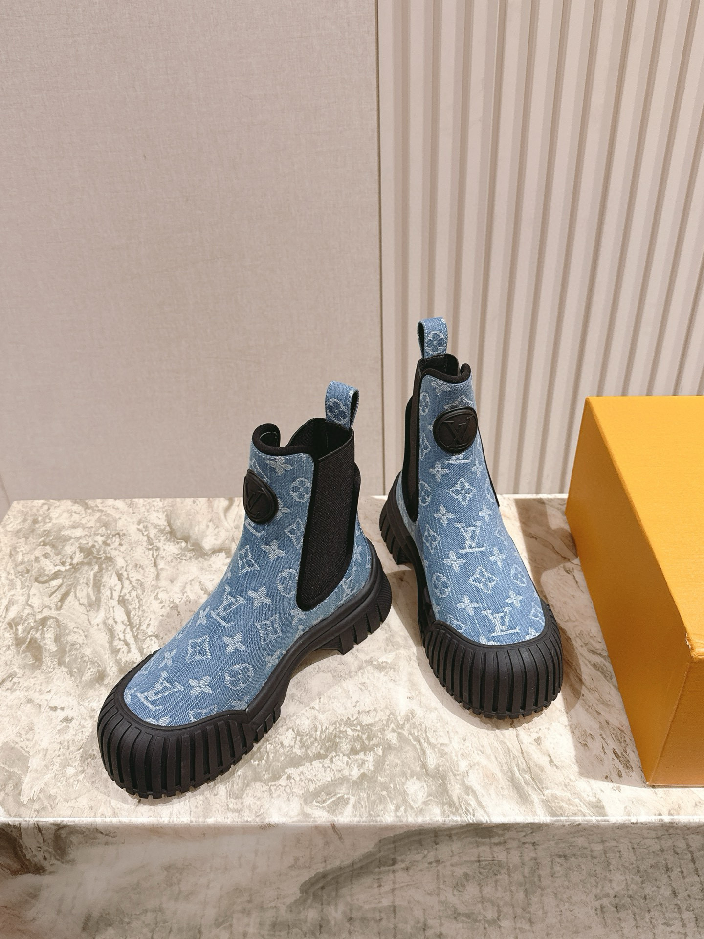 루이비통 5CM 여자 부츠