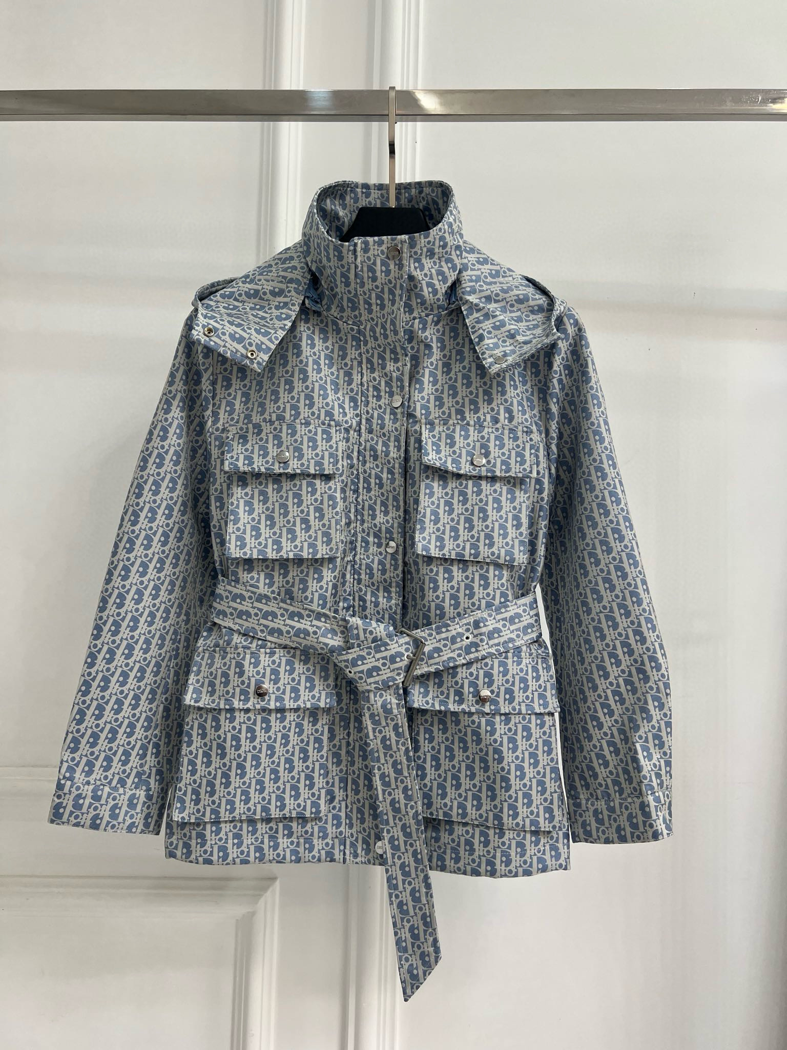 디올 여자 자켓