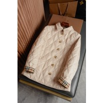 버버리 여자 자켓