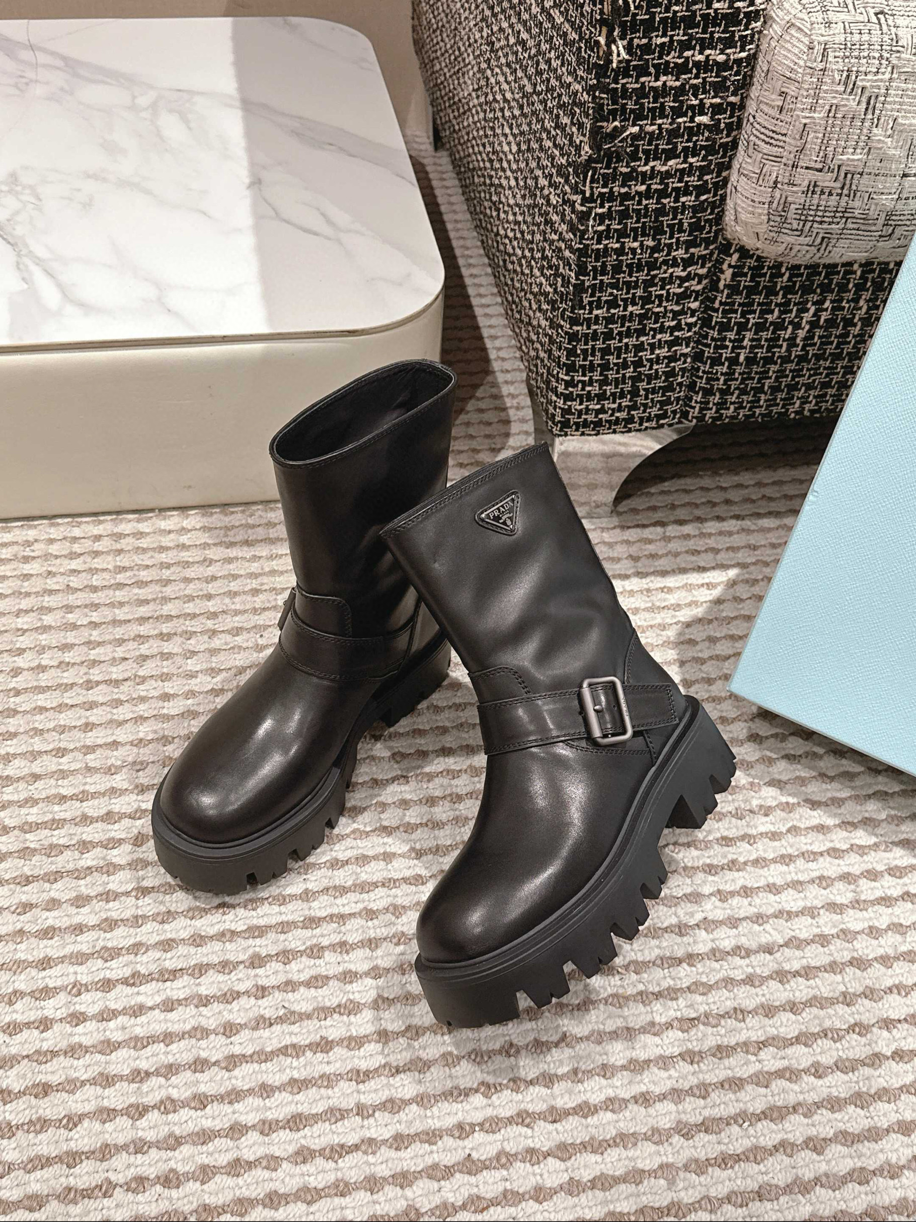 프라다 여자 부츠