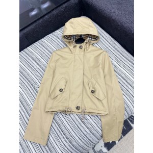 버버리 여자 자켓