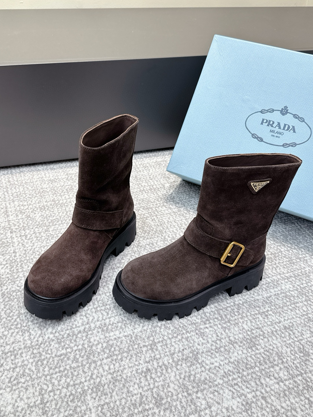 프라다 여자 부츠
