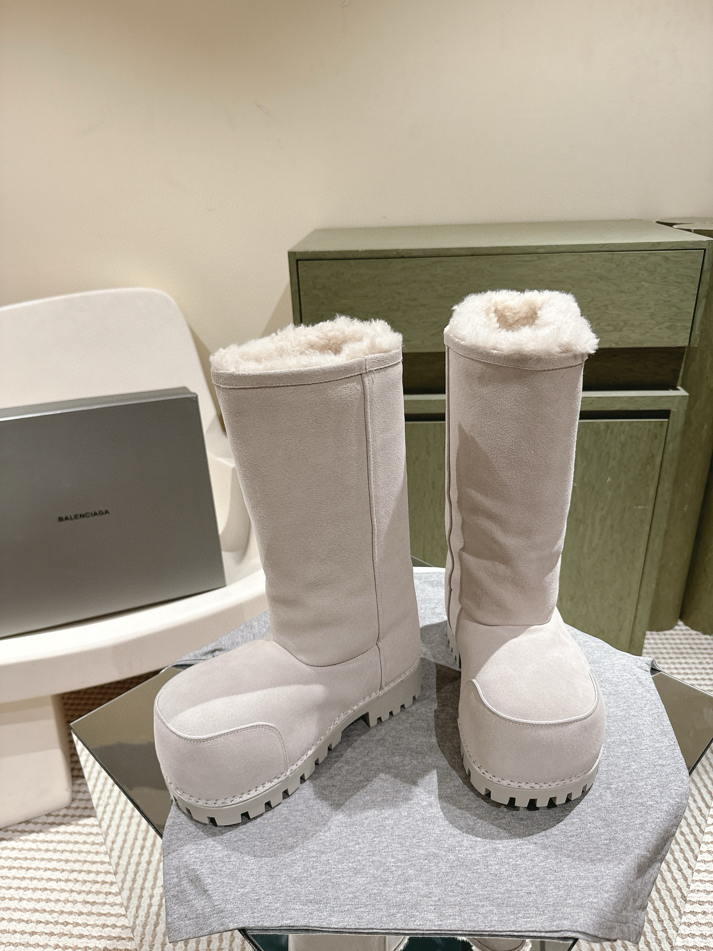 발렌시아가 6CM 남여공용 부츠