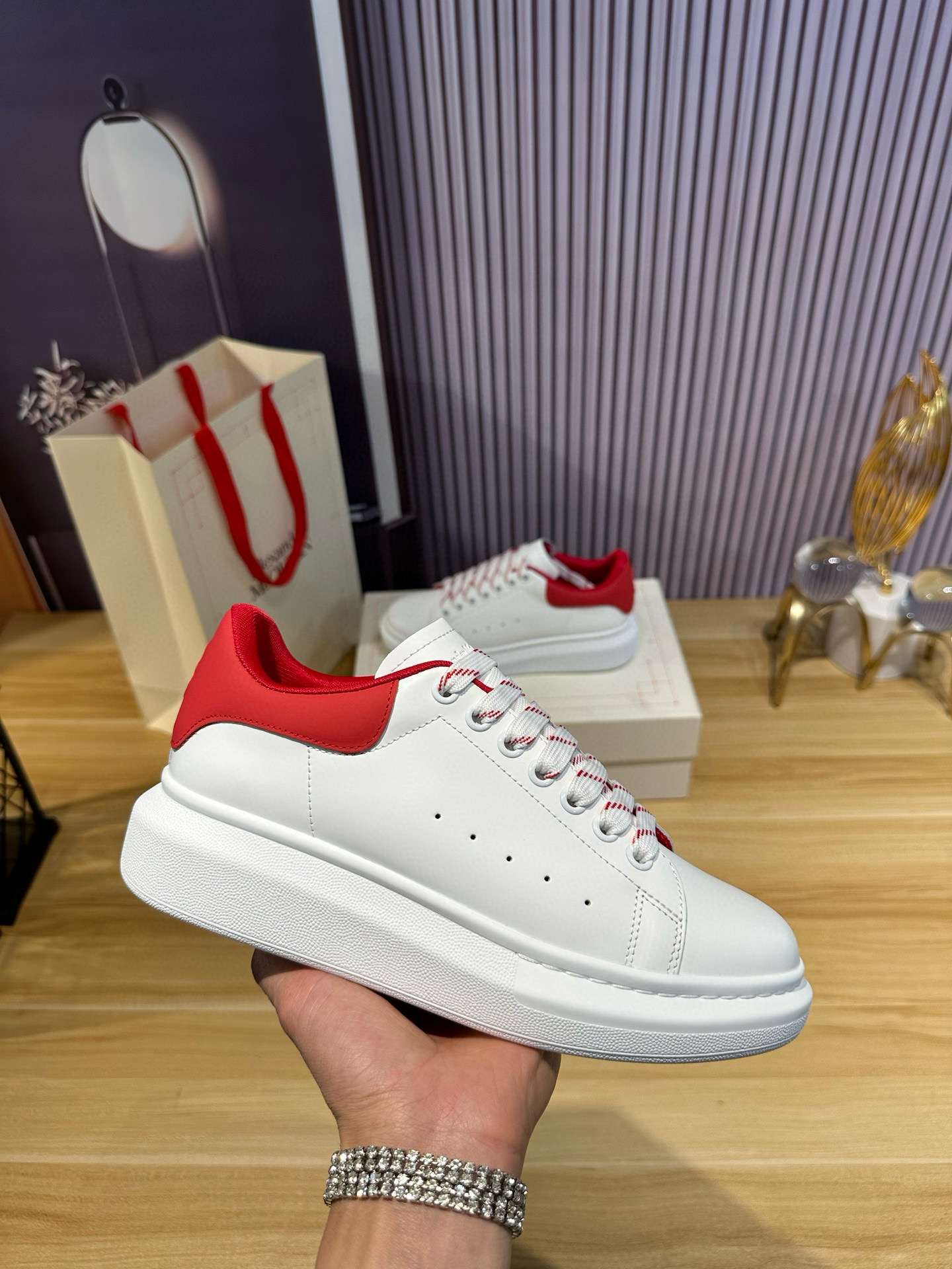 알렉산더 맥퀸 남녀공용 신발 운동화 스니커즈