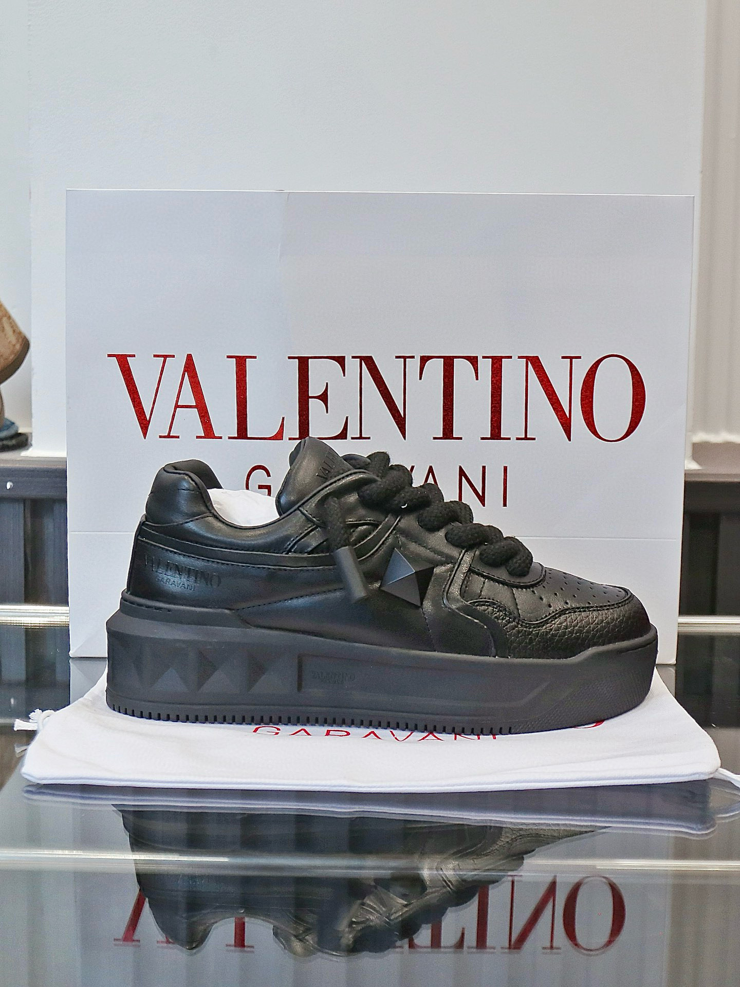 발렌티노 남녀공용 신발 운동화 스니커즈