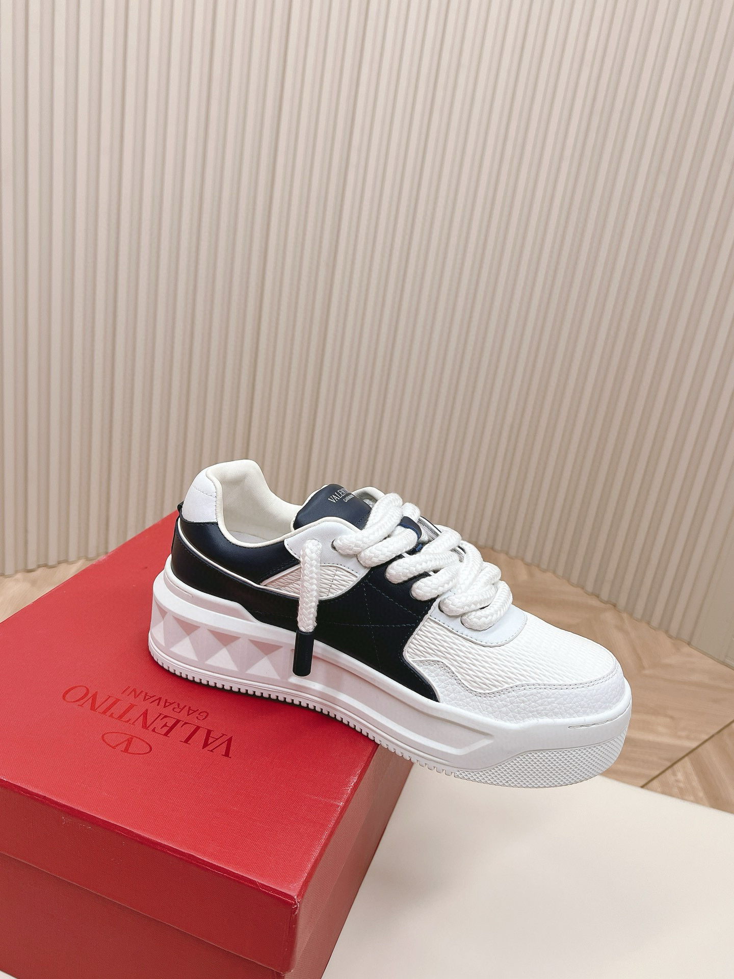 발렌티노 5cm 남녀공용 신발 운동화 스니커즈