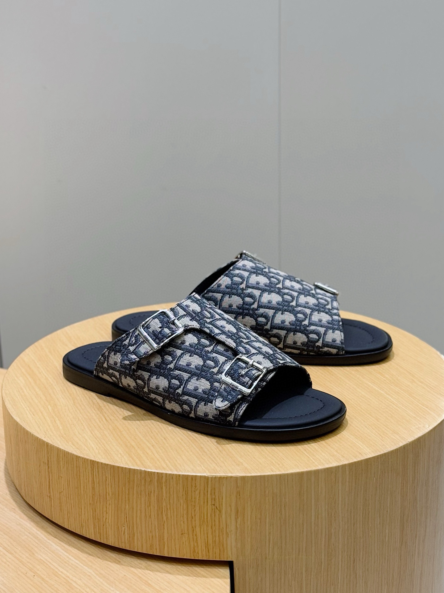 디올 남자 슬리퍼