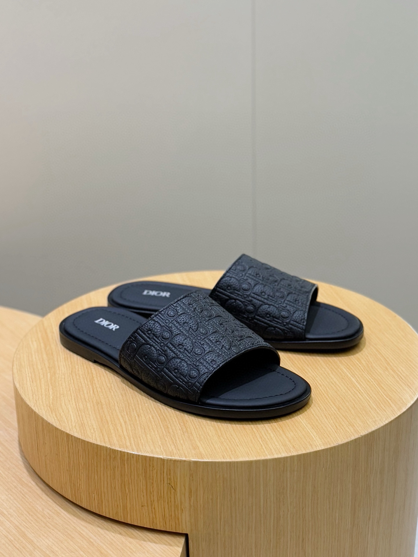 디올 남자 슬리퍼