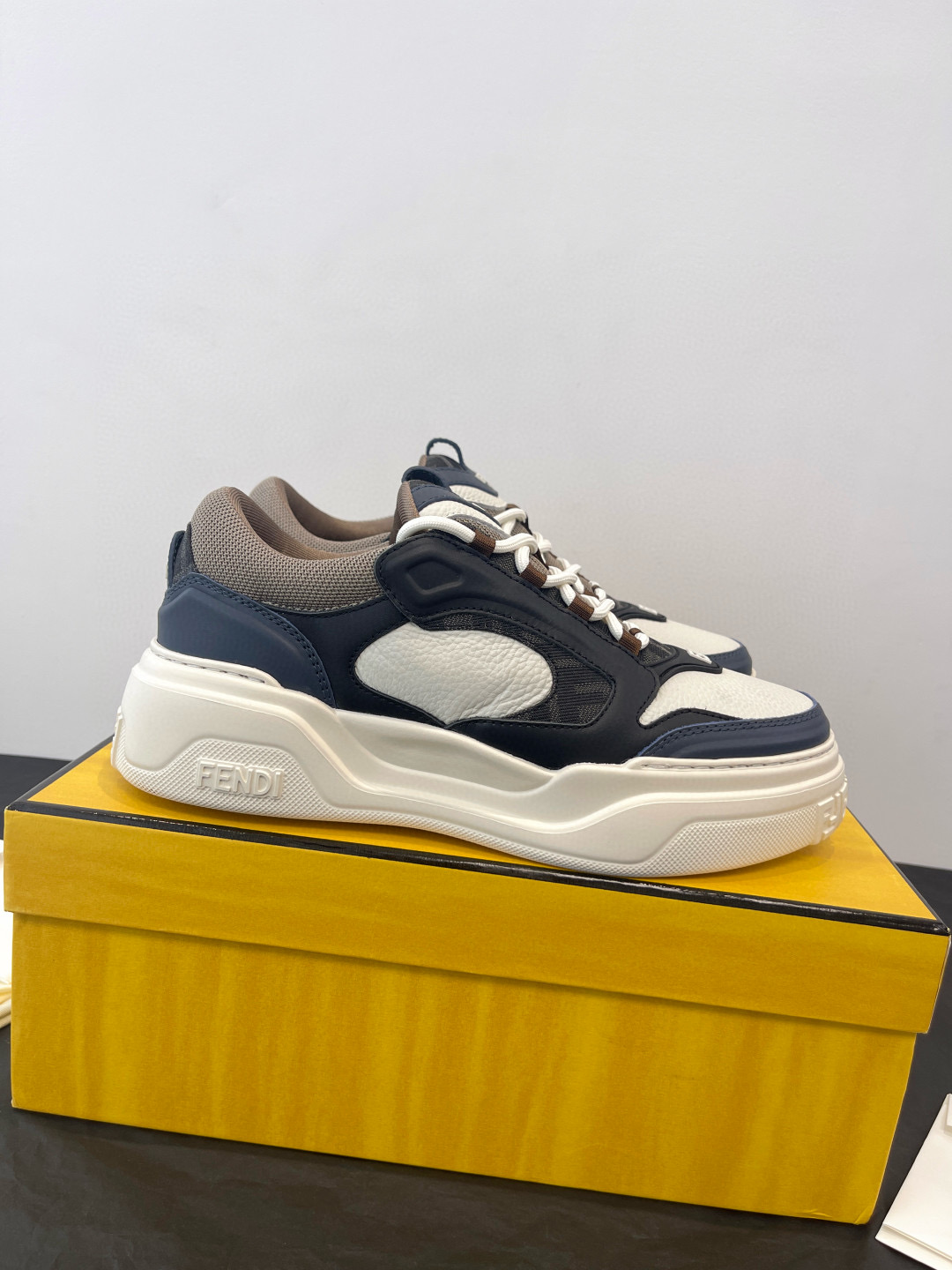 펜디 남자 신발 운동화 스니커즈