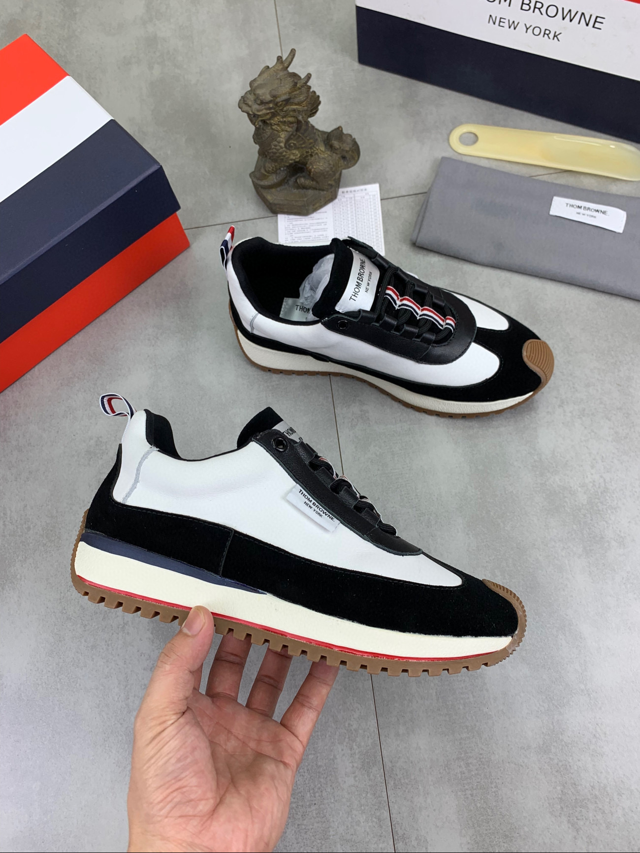 톰브라운 남자 신발 운동화 스니커즈