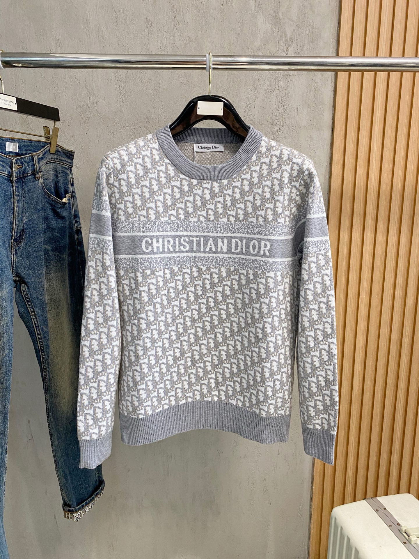 디올 남자 니트