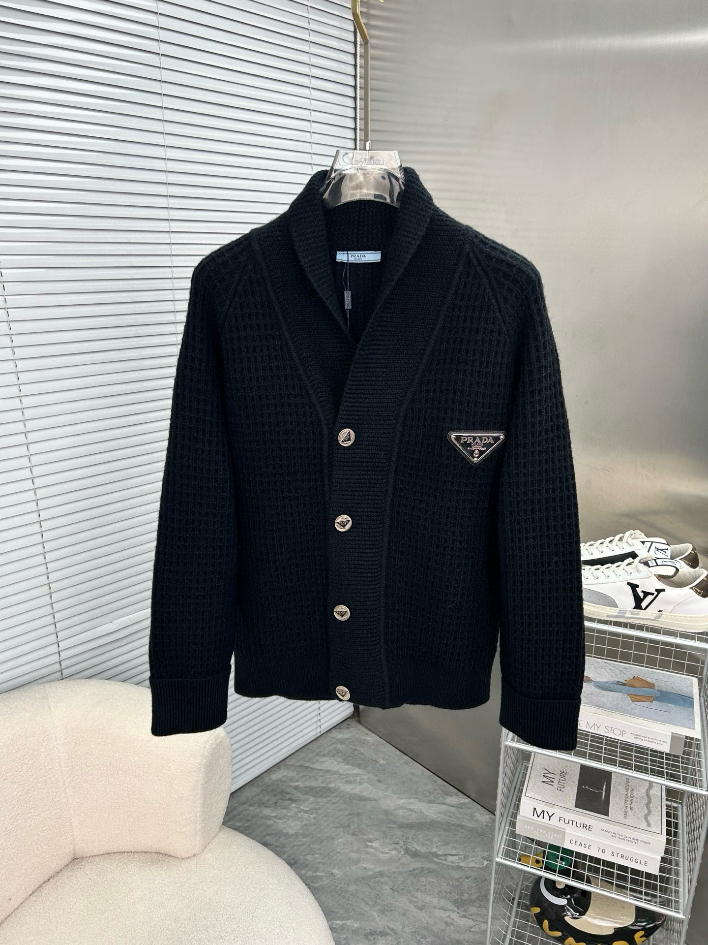 프라다 남자 가디건