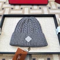 로로피아나 겨울 모자