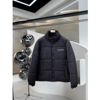 발렌시아가 남자 패딩