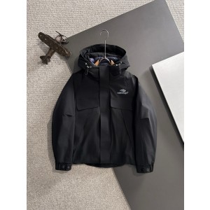 발렌시아가 남자 패딩