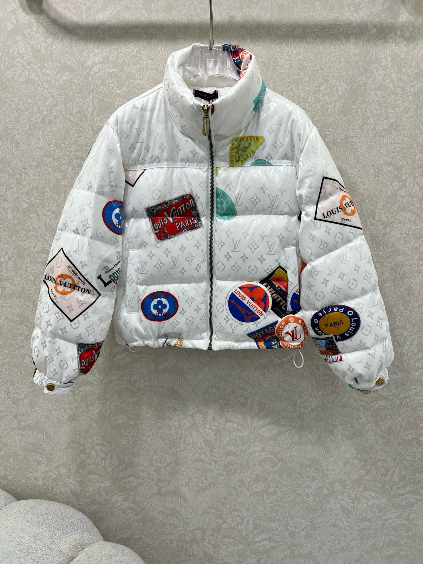 루이비통 여자 패딩